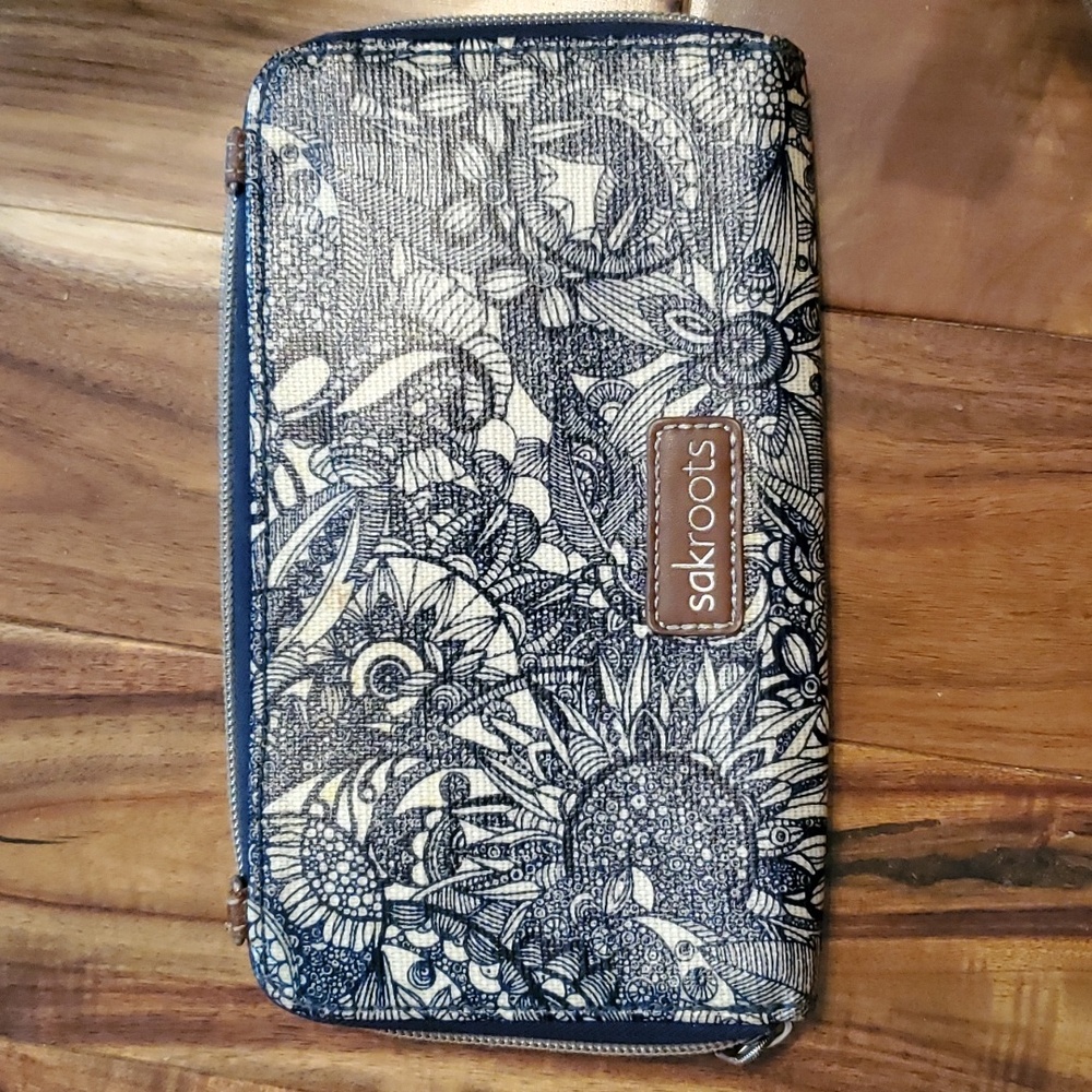 Sakroot crossbody